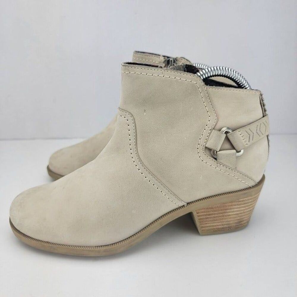 Teva Womens Size 7 Beige Textile Zipper Heeled Ankle Boots F80